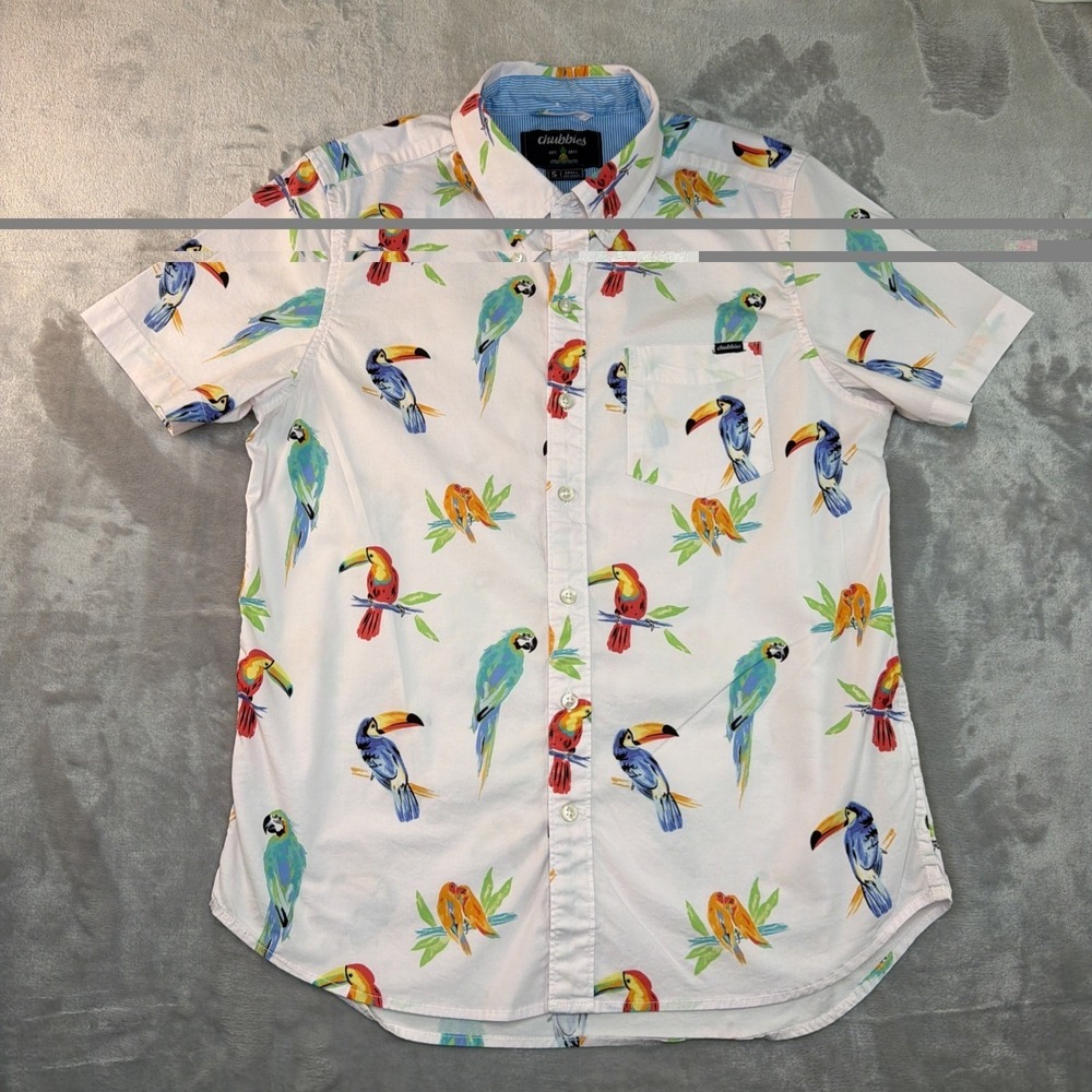 Chubbies Men's Button Up Shirt Small White Tropical Parrot Print Stretch Cotton